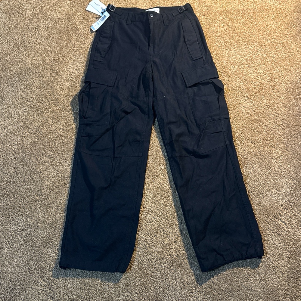 BRAND NEW ARITZIA TNA Cargo Pants!!! Size 2